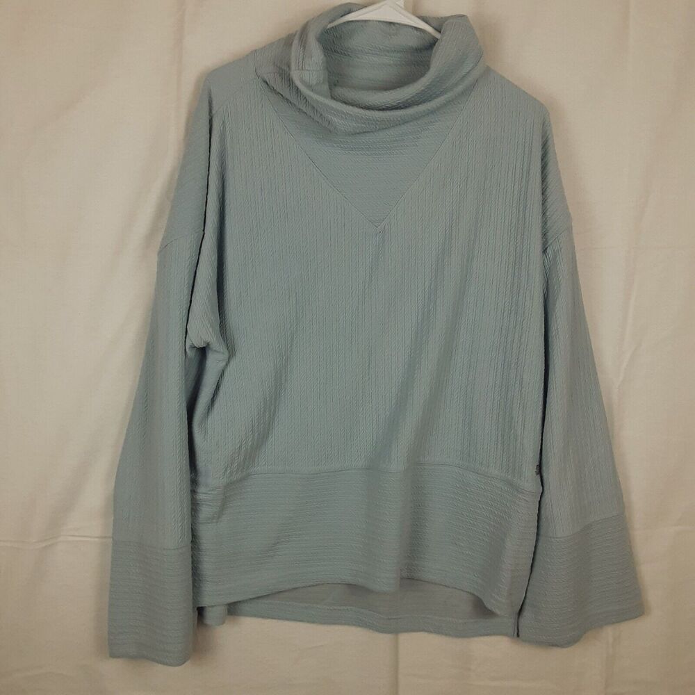 Tahari Sport Womens Oversized Large Baby Blue Long Sleeved Activewear Shirt Top